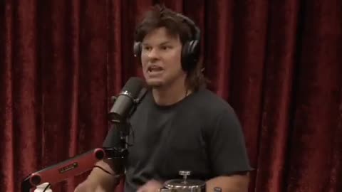 Joe Rogan and Theo Von Talk About Biden’s Lies And Corruption