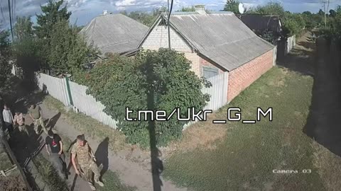 A Ukrainian noticed military commissars strolling around an alley in search of fresh meat