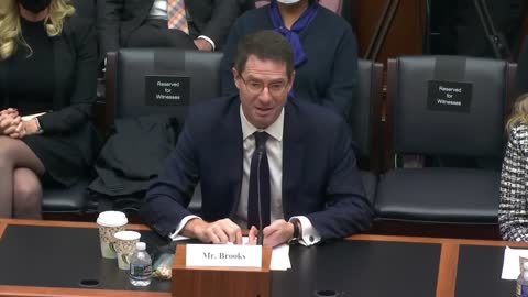 Watch Crypto expert explain the Blockchain to Congress