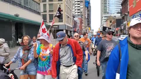 Canadian have taken to the streets to chant "Trudeau Must Go".