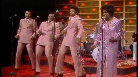 Gladys Knight & The Pips - Neither One of Us = Midnight Special 1973