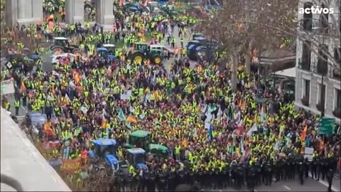 Massive farmer protest Madrid, Spain (21.02.2024)