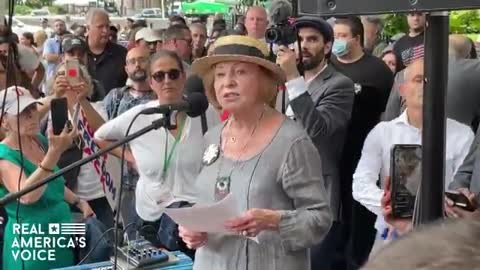 NYC: Holocaust survivor speaks against the vaccine mandate for NYC workers