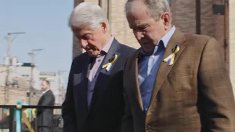 Former US Presidents George W. Bush and Bill Clinton