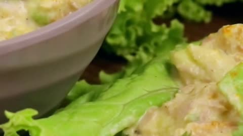 Keto Curry Spiked Tuna and Avocado Salad!