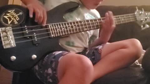 8 year Olds bass solo