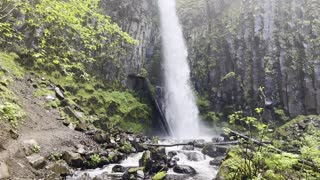 The Invigorating Dry Creek Falls – Columbia River Gorge – Oregon – 4K