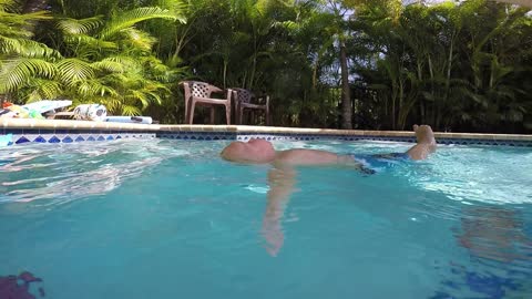 19 Month Old Amazingly Can Save Himself In The Pool