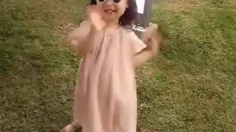 A baby with funny dance