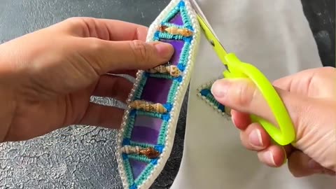 Trending DIY Jewelry: Upcycled CD Crafts