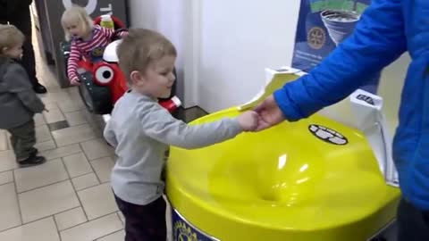 Coin machine like marble funnel