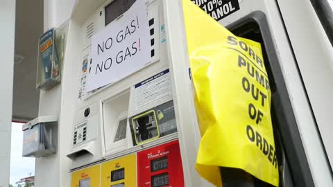 Escasez de combustible se agudiza en EEUU por ciberataque a red de oleoductos