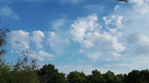 Himmel in Berlin am 5. Juni 2022 so 19 Uhr