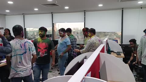 Wave music office holi