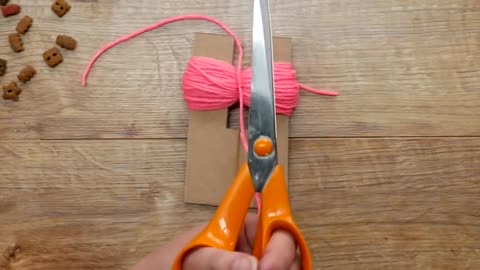 EASY To Make DIY Cat Toys!! 😆 Your Pet will love it.. 💕