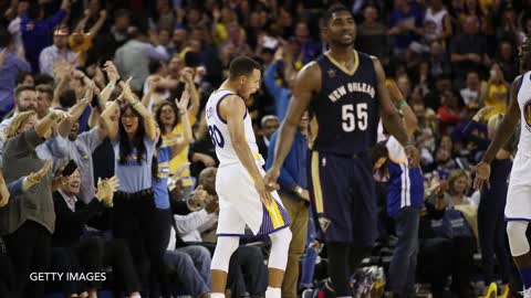 Steph Curry Drains 13 3s, Lights Up Pelicans