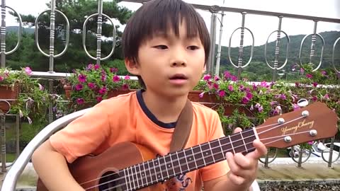 Amazing kid Sean Song "You Are My Sunshine" (Ukulele Cover)