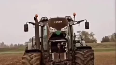 Tractor JOHn Dheere