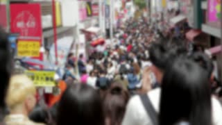 Shopping Alley Got Traffic Full Of People Walking