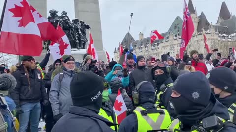 CANADIANS BAND TOGETHER AGAINST POLICE BLOCKADE *PEACEFULLY)