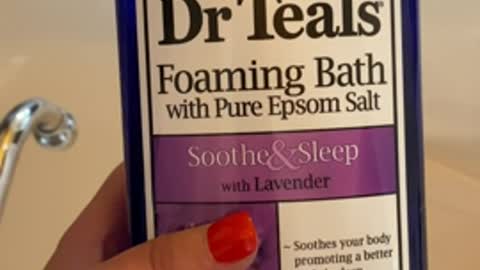 Dr Teal’s Foaming Bath with Pure Epsom Salt, Soothe & Sleep with Lavender, 34 fl oz, Purple