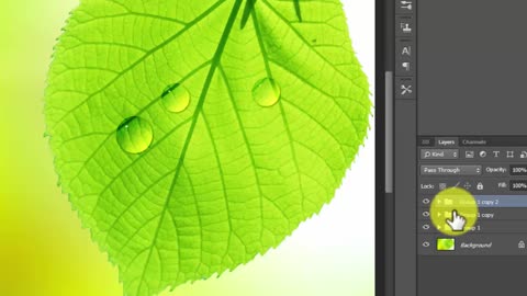 Photoshop Tuts : How to Make Water Drops