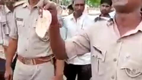 On cam: up police constable weeps over "poor quality", mess food, senior cops threatened