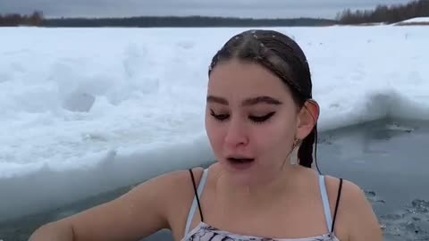 She eating ice