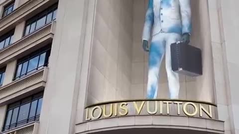 Louis Vuitton holograms are too fancy