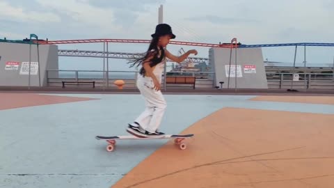 Astro 42 Strawberry and Sofia (Longboard Dancing & Freestyle)