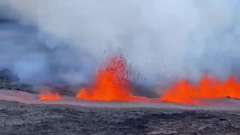 World's largest active volcano Mauna