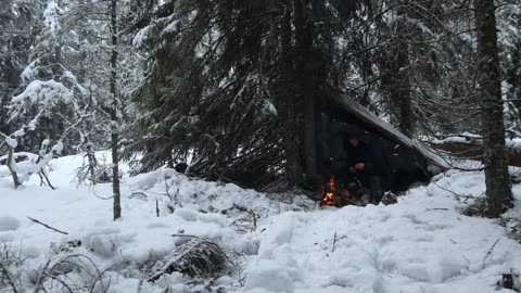 Building Shelter in Snow! 3 Day Solo Winter Camping (Long Cut)