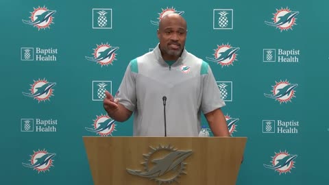 Defensive Coordinator Anthony Weaver meets with the media | Miami Dolphins