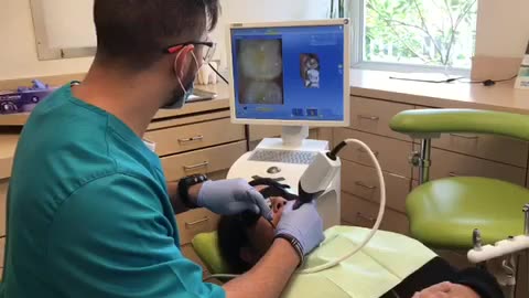 Instant Dental Makeover: Get 3D Printed Crowns in an Hour