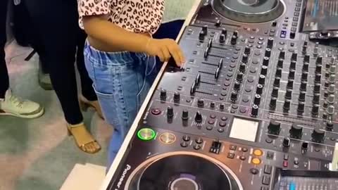 Worlds Best youngest BaBy Dj osam mixing shorts dj attitude _ kids girl Instagram trending video