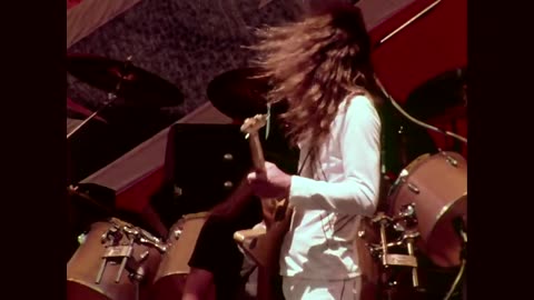 Lynyrd Skynyrd - Freebird - 7 2 1977 - Oakland Coliseum Stadium (Official)