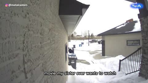 Young entrepreneurs get excited about _rich people_ paying them to shovel snow in adorable moment