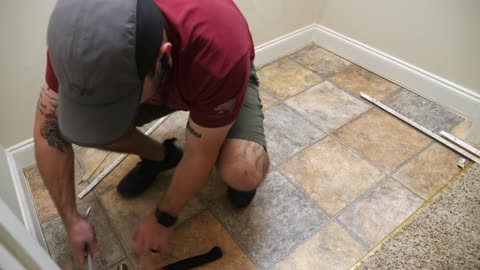 Installing TILE FLOOR for the FIRST TIME 🛠 How To Lay Tile Floor