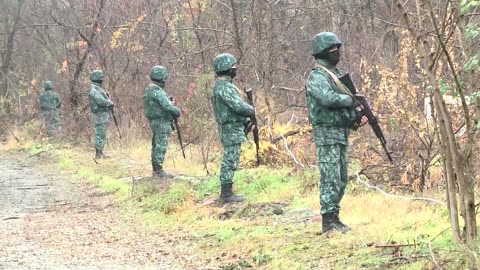 Armenia and Azerbaijan exchange prisoners at border