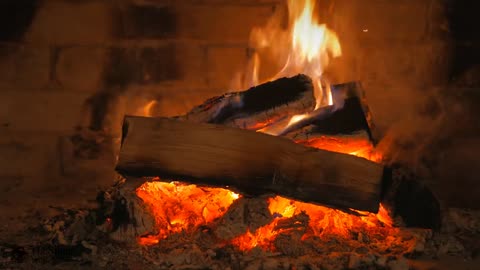 Realtime Fireplace - Relaxing Fire Burning Video -