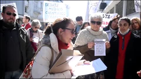 Movilización a LT9 posterior a la presentación nota a Concejal López Delzar