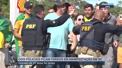 Manifestantes bolsonaristas atacam viaturas no Pará | SBT Brasil (07/11/22)