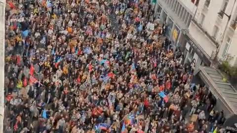 Paris, France… Massive protest against the Macron and EU policies that are crippling the economy