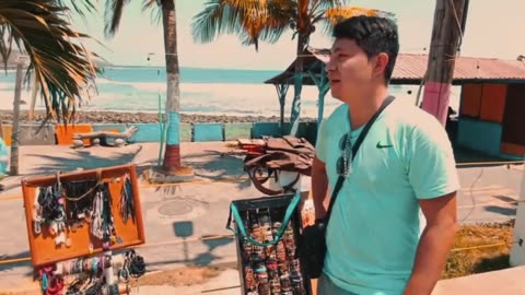 Joven viraliza moda en la costa de El Salvador con su artesanía