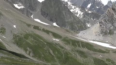 Hiking The Tour Du Mont Blanc _ Backpacking the TMB in June 2022 _ Trail info