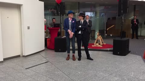 Auftritt justsomemotion und Günther Krabbenhöft in der Sparkasse Lüneburg