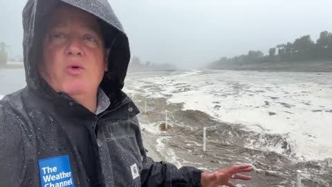 Updates on Hilary: Flood waters filling up the washes in Palm Desert, CA