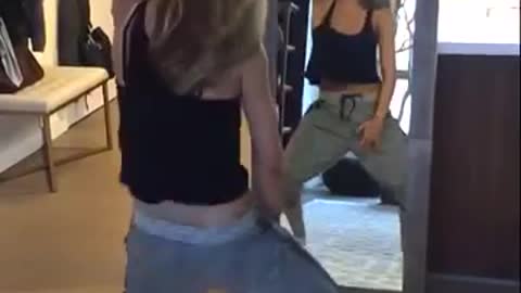 Kalel Kitten's Twerking Vine