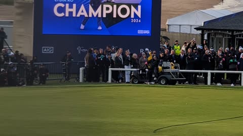 Lottie woad & Lydia ko Awaiting prize presentation AIG Woman's open Golf Championship St Andrews