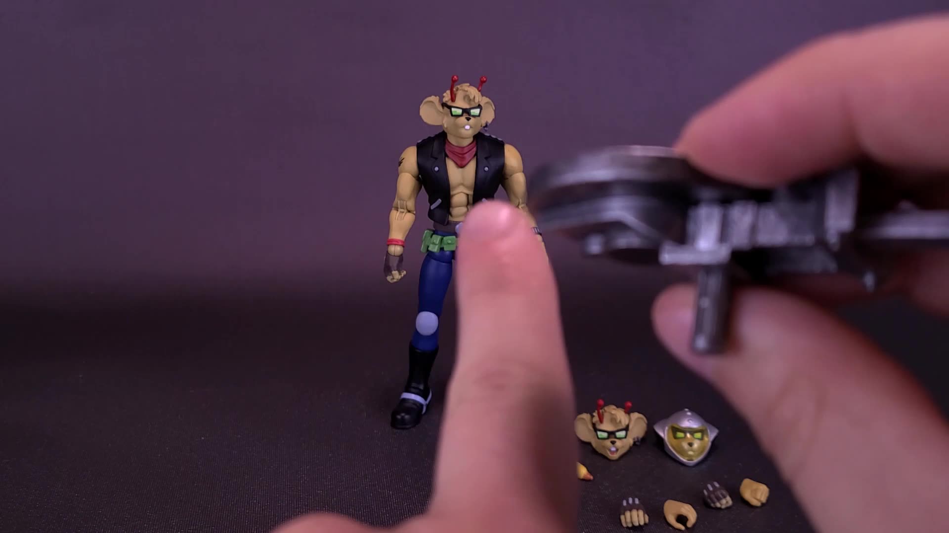 Biker Mice From Mars - Action Figure Throttle Di Nacelle: 17 Cm, Completamente Articolata Con Accessori